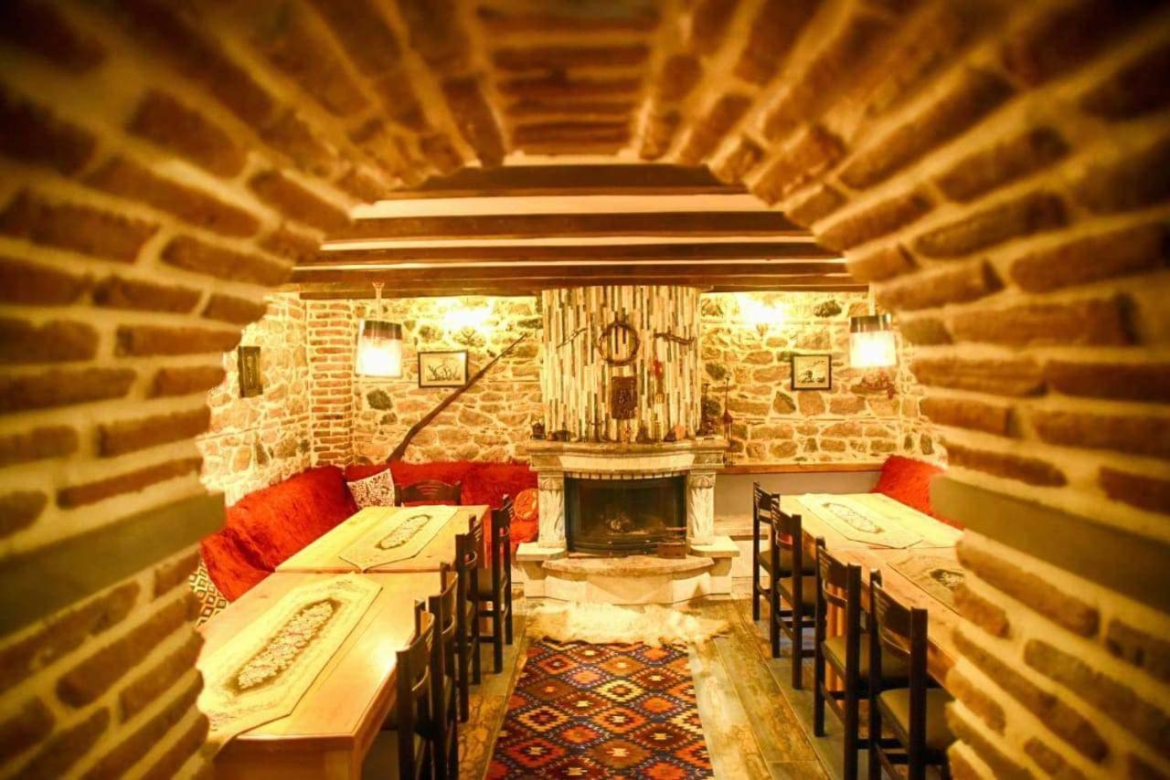 Hotel Bujtina Bicolli Korce Exteriér fotografie