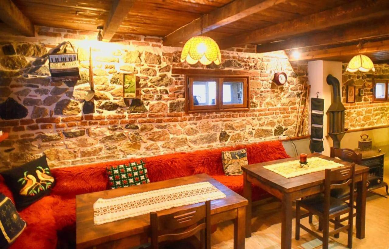 Hotel Bujtina Bicolli Korce Exteriér fotografie