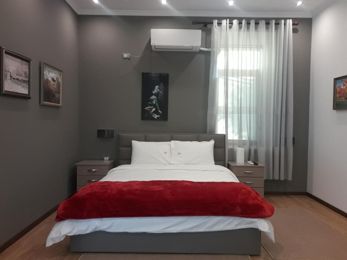 Hotel Bujtina Bicolli Korce Exteriér fotografie
